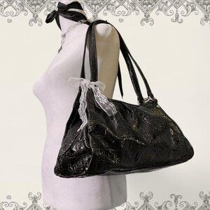 Y2K Black faux leather crocodile skin handbag with lace bow